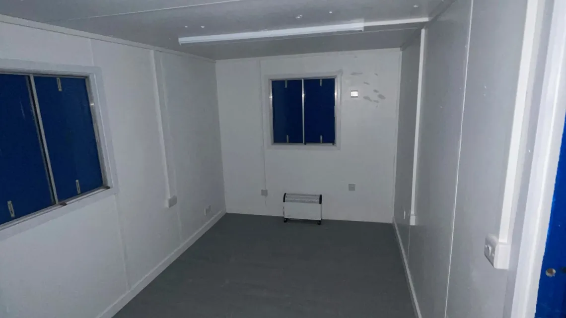 Open-Plan Cabins: One Big, Flexible Space Open-Plan Cabins: One Big, Flexible Space